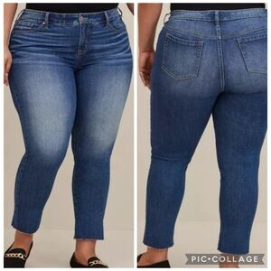 Torrid Crop Boyfriend Vintage Stretch Jeans Sz 16